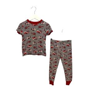 ⭐️ 5/$30 Kirkland Signature Kids Firetrucks Pajama Set size 3T